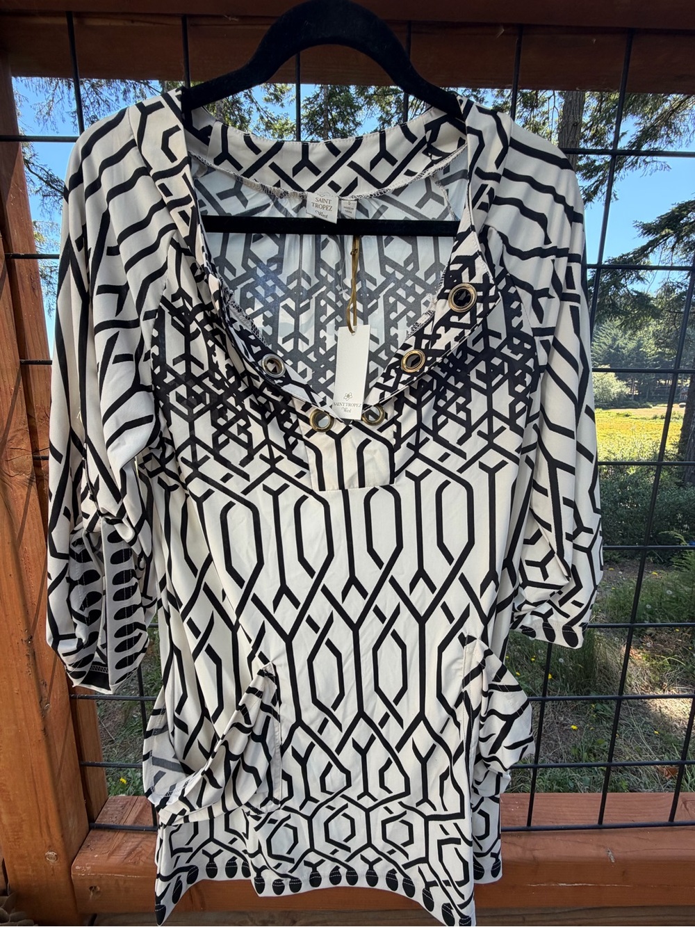 Saint Tropez West Black and White Geometric V-Neck Tunic